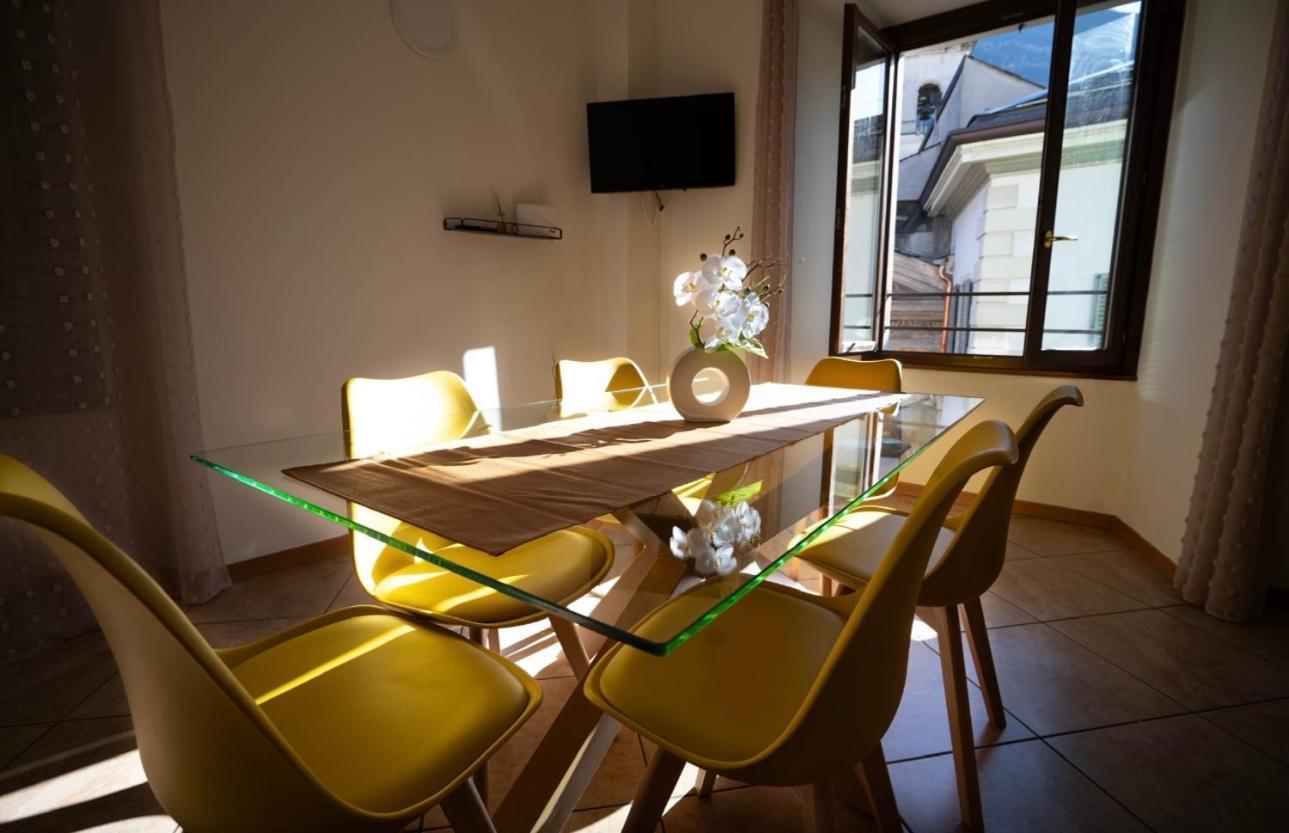 Ambra Appartement Tirano Buitenkant foto