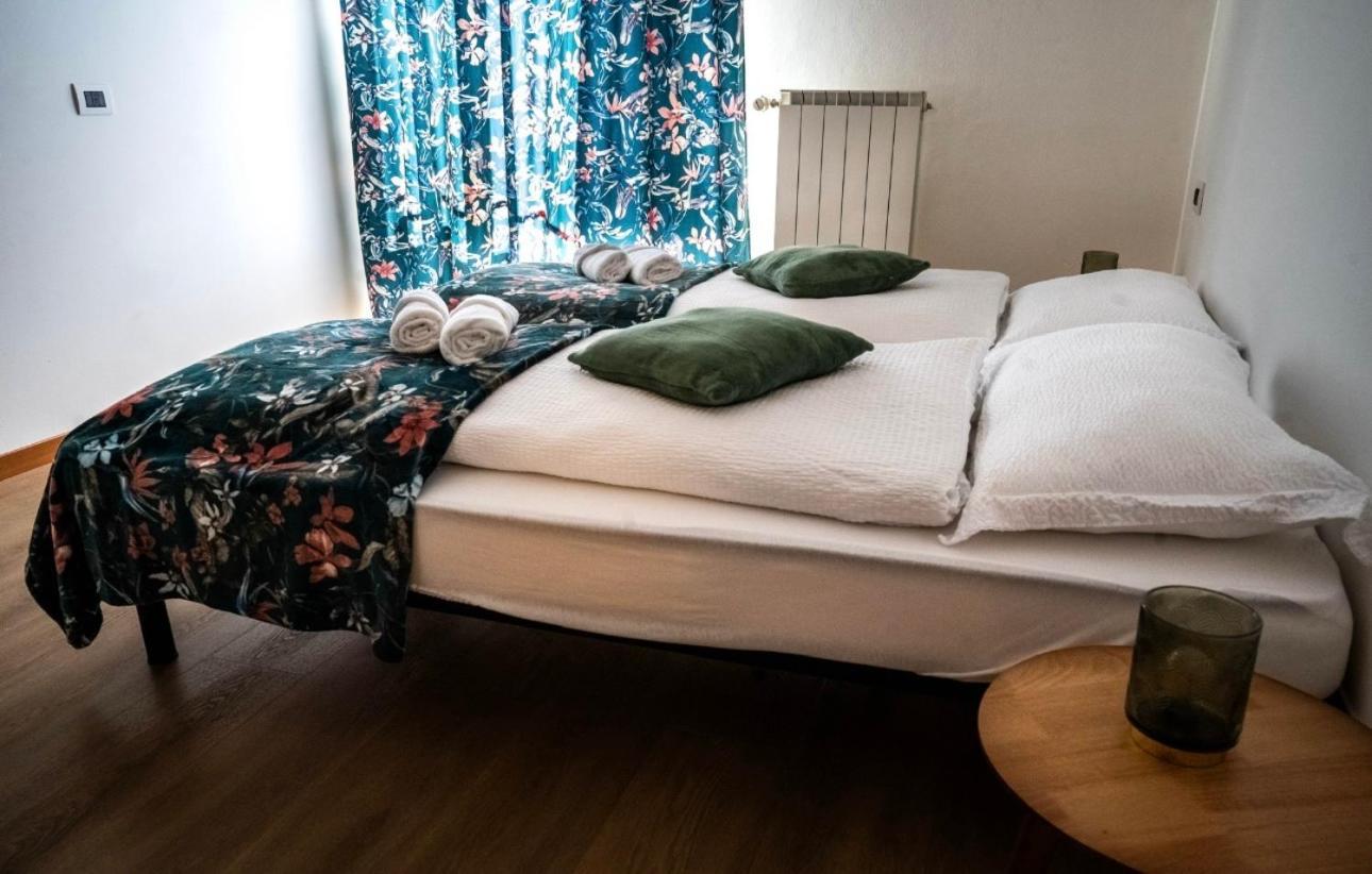 Ambra Appartement Tirano Buitenkant foto