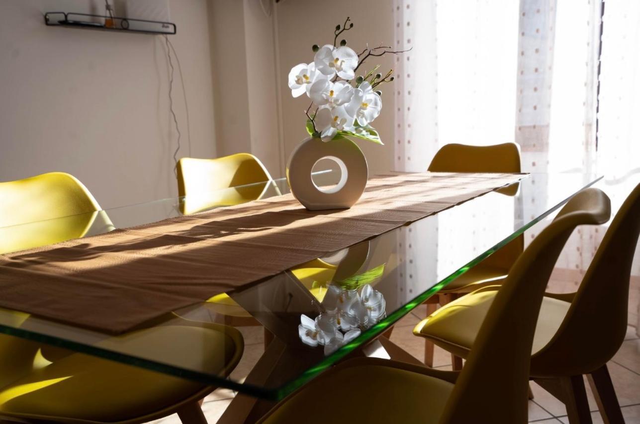 Ambra Appartement Tirano Buitenkant foto